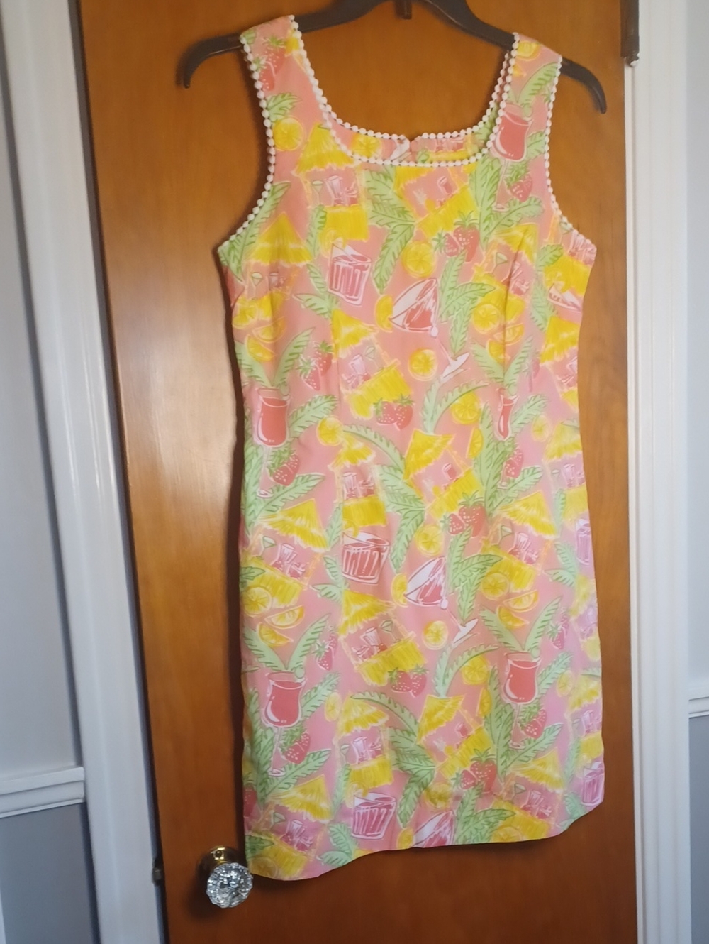 Lily Pulitzer Tropical Punch Sundress.  Fully Lined .  Cotton.  Sz.8!  Fun Trim!